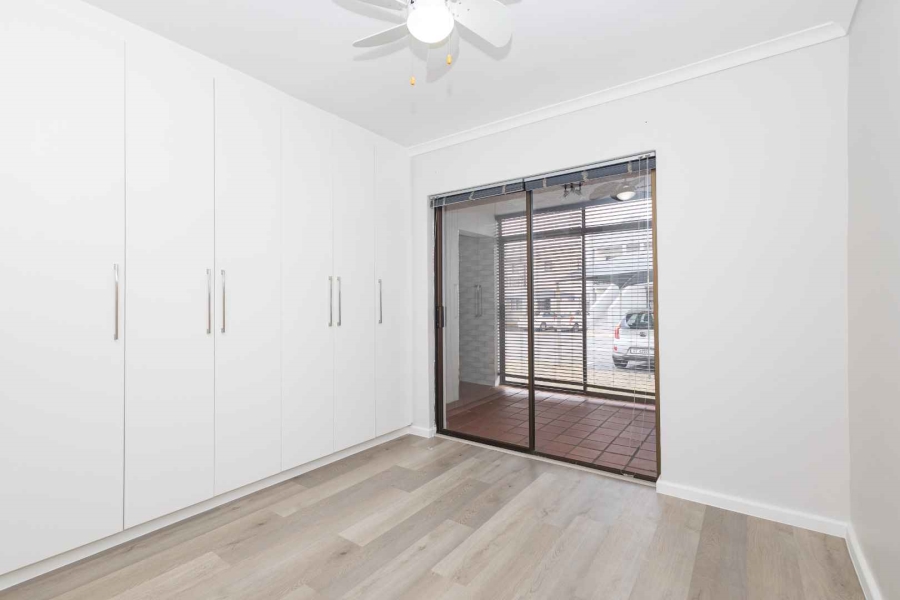 To Let 2 Bedroom Property for Rent in Loevenstein Western Cape